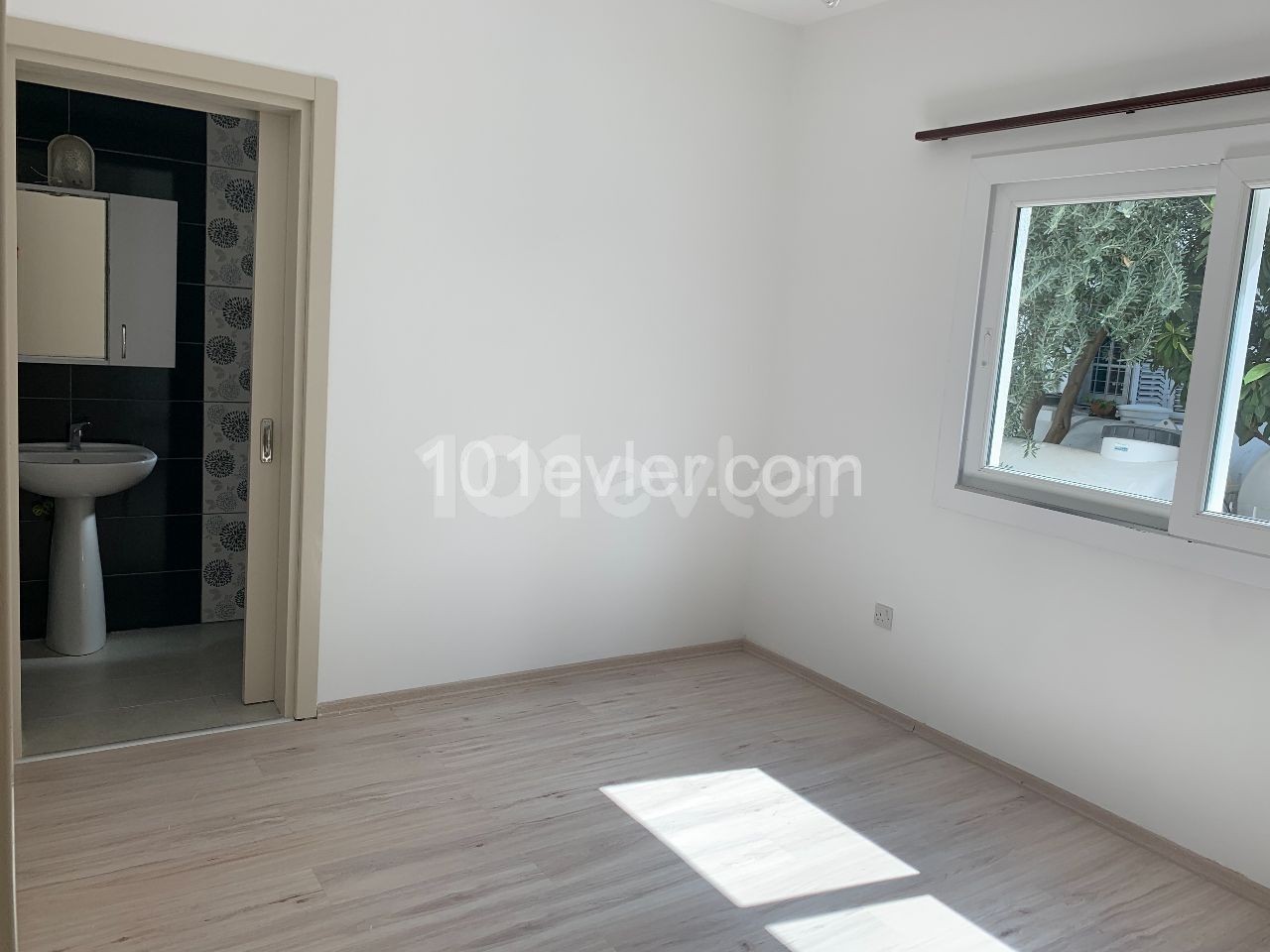 KIZILBAŞ ZEMİN KAT SATILIK 3+1 DAİRE 