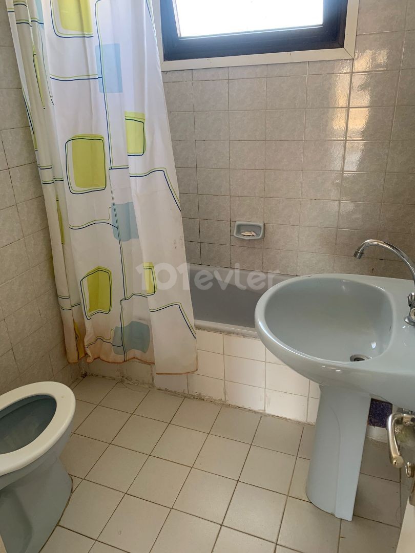 2+1 RENTAL APARTMENT WITH MONTHLY PAYMENT IN NICOSIA DEREBOYUN ((ANNUAL PAYMENT : 180 POUNDS)) ** 