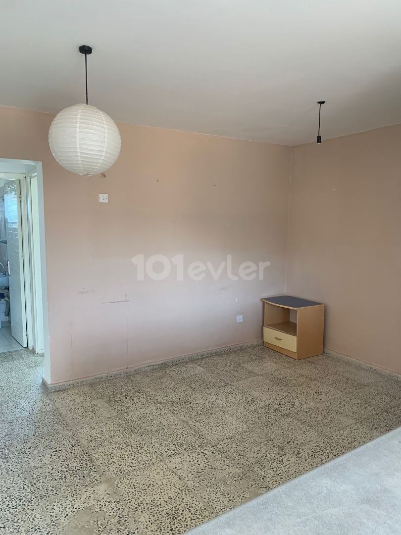 LEFKOŞA DEREOYUN' DA SATILIK (( KELEPİR FİYATINA  FIRSAT DAİRE )) 2+1 DAİRE