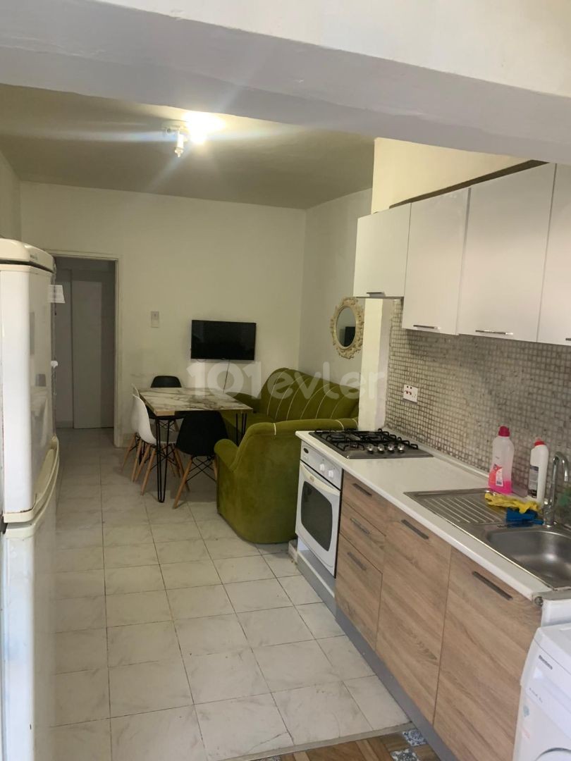 GÖNYELİ'DE 250 STERLİN'E 6 AY PEŞİN ÖDEMELİ 3+1 ZEMİN KAT FULL EŞYALI KİRALIK DAİRE