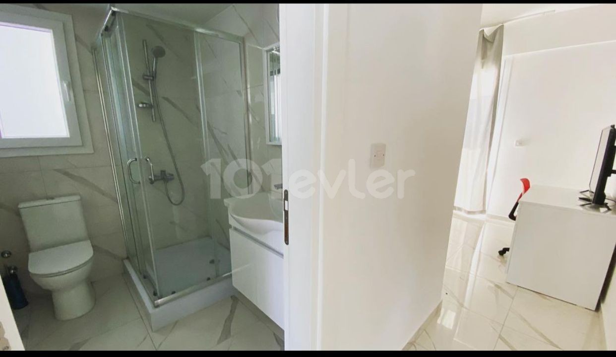 2 + 1 PENTHOUSE FULLY FURNISHED LUXURY RENTAL APARTMENT IN DEREBOYU WITH AN ANNUAL DEPOSIT OF 550 POUNDS STERLING ** 