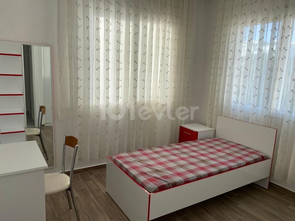 2 + 1 FULLY FURNISHED RENTAL APARTMENT IN GÖNYELI WITH AN ANNUAL ADVANCE PAYMENT OF 370 POUNDS STERLING ** 