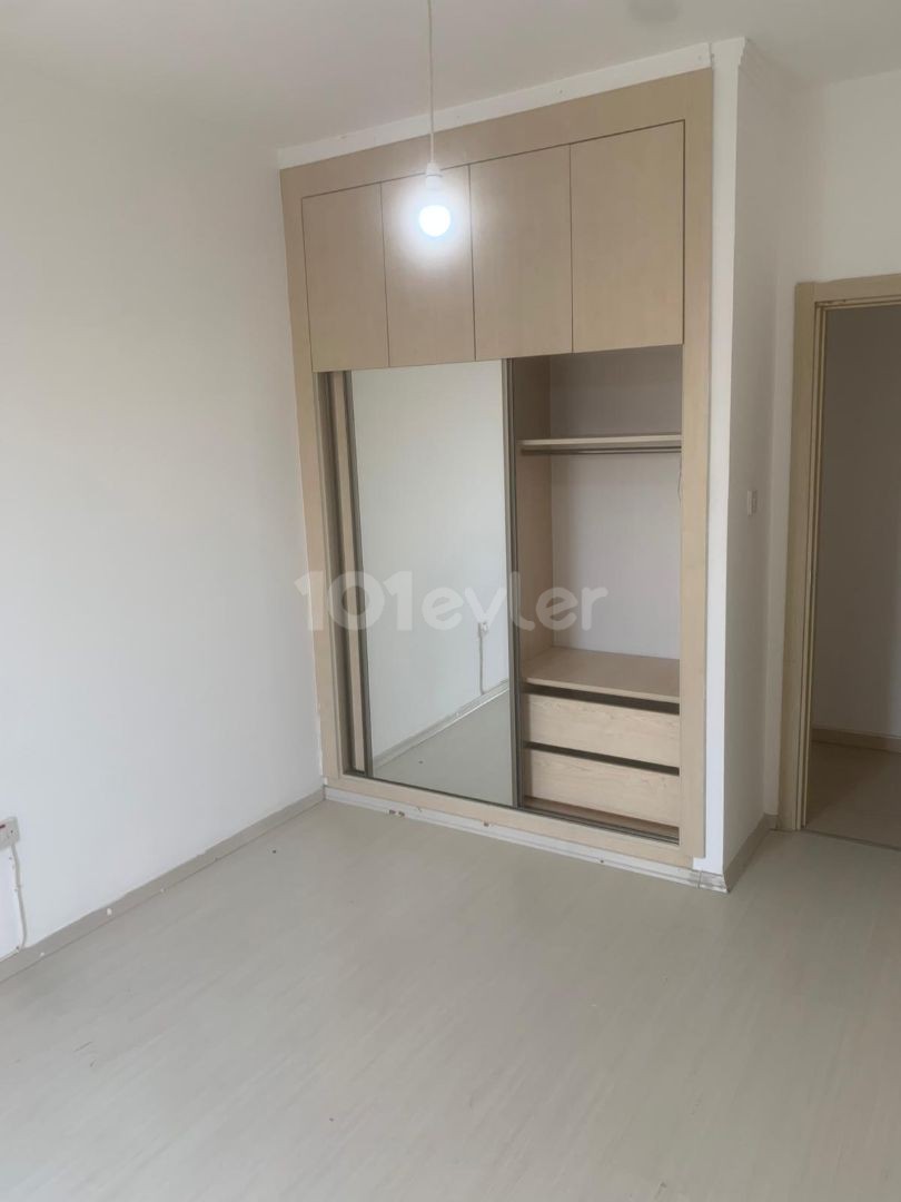 LEFKOŞA KÜÇÜK KAYMAKLI BÖGESİN'DE 3+1 KİRALIK FULL EŞYALI DAIRE 