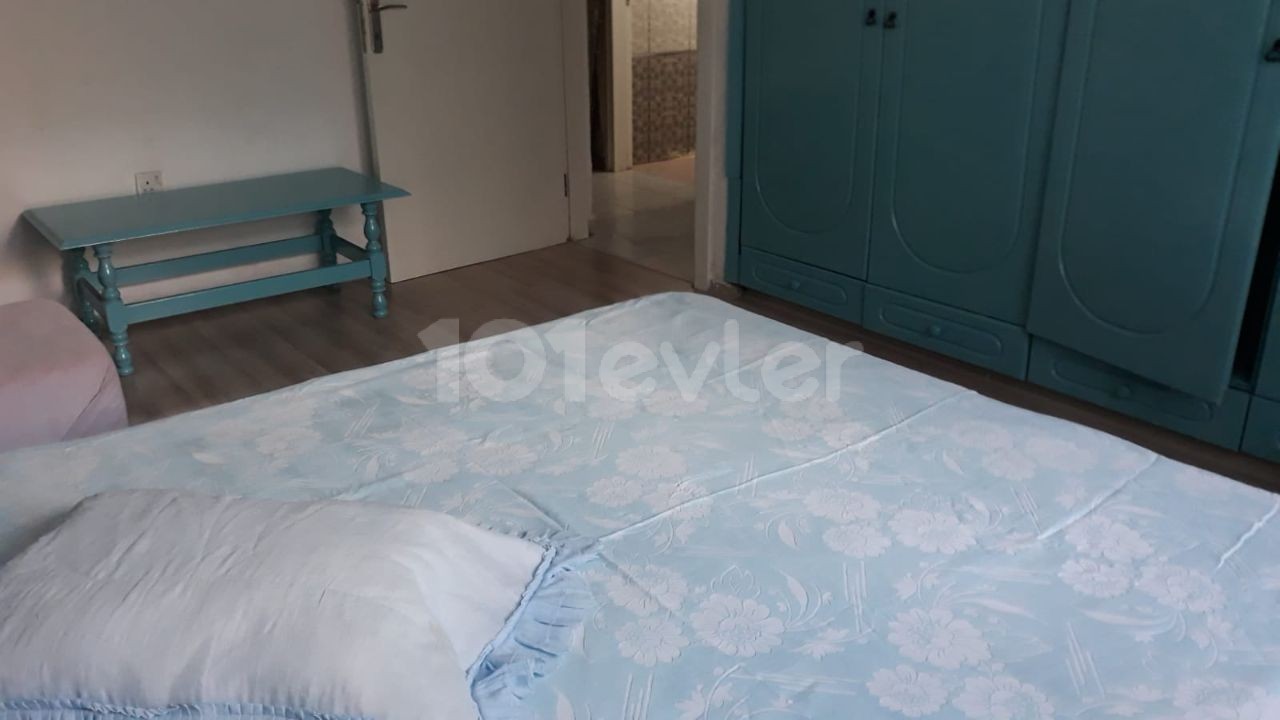 LEFKOŞA BÖLGESİ GÖNYELİ'DE  KİRALIK 2+1 FULL EŞYALI DAİRE (( ZEMİN KAT ))