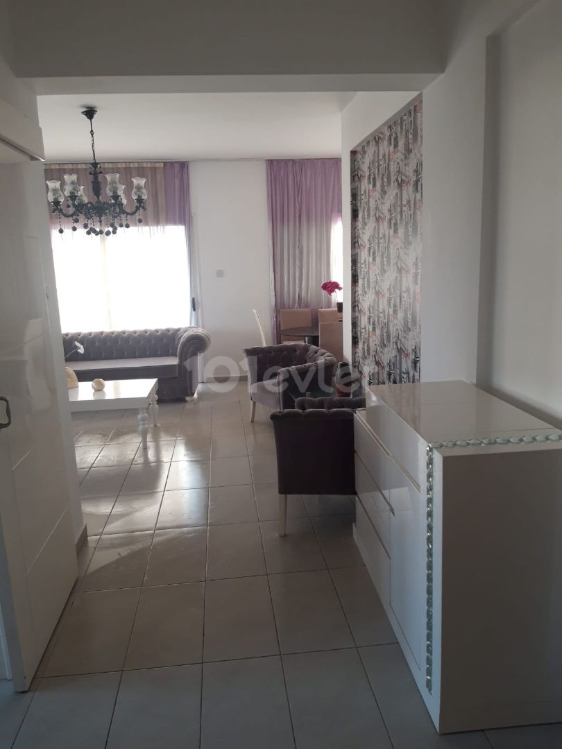 LEFKOŞA  GÖNYELİ BÖLGESİ KİRALIK 3+1 ULTRA LÜKS PENTHOUSE DAİRE