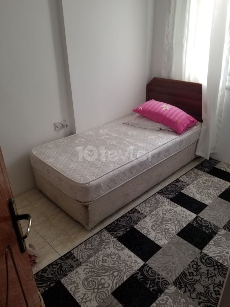 2+1 FULLY FURNISHED APARTMENT FOR RENT IN KAYMAKLI FOR 6 MONTHS FOR £280