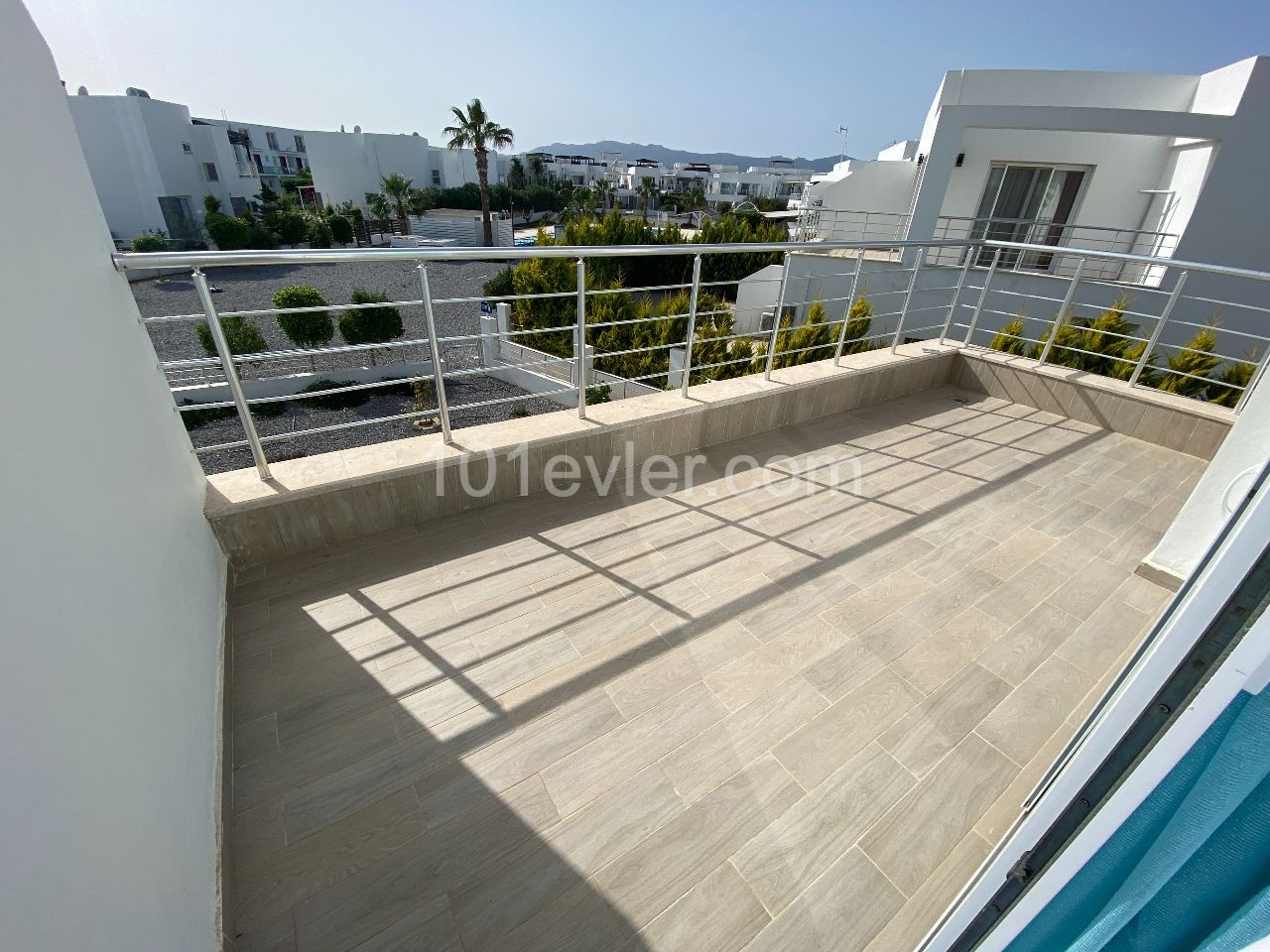 3 + 1 villa on the eve of the pier / Bosphorus, 400 m from the sea for rent ** 