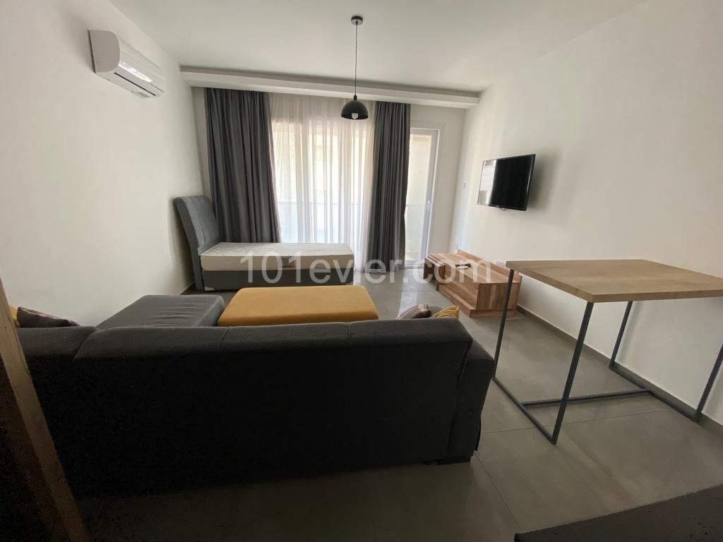 Magusa merkezde kiralık lüks studio daire