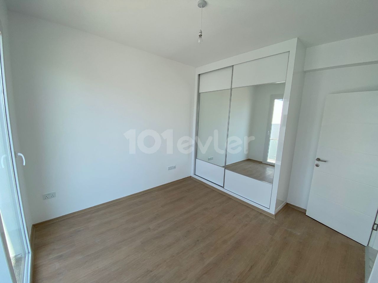 2 + 1 Wohnung zum Verkauf in Long Beach. Квартира 2+1 на продажу. ** 