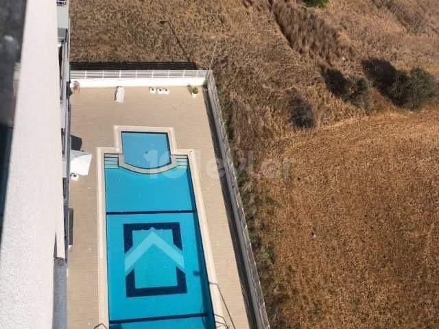 Wohnung mit Meerblick zum Verkauf in Yeni Bosporus ** 