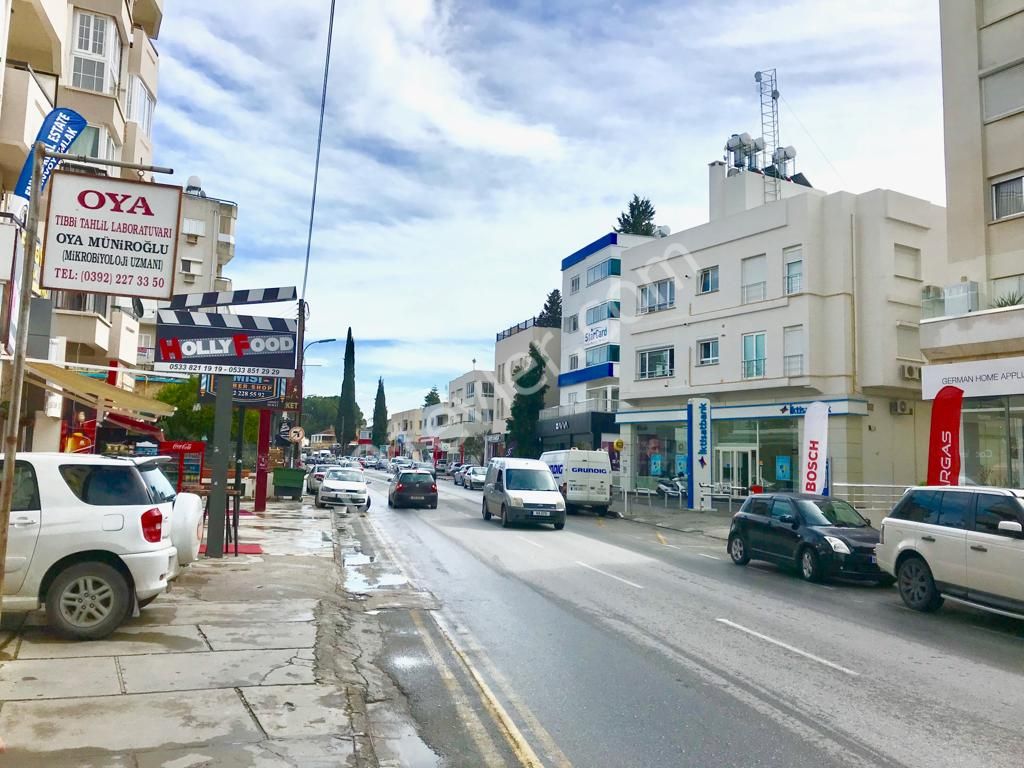 Geschäft Mieten in Köşklüçiftlik, Nikosia