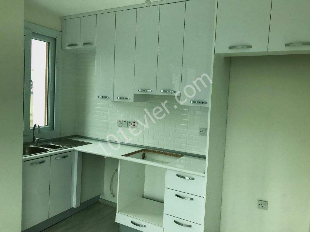 KKTC GİRNE MERKEZDE SATILIK 2+1 DAİRE