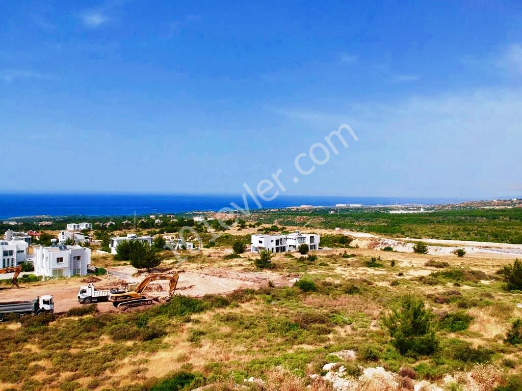 Residential Zoned Plot For Sale in Çatalköy, Kyrenia