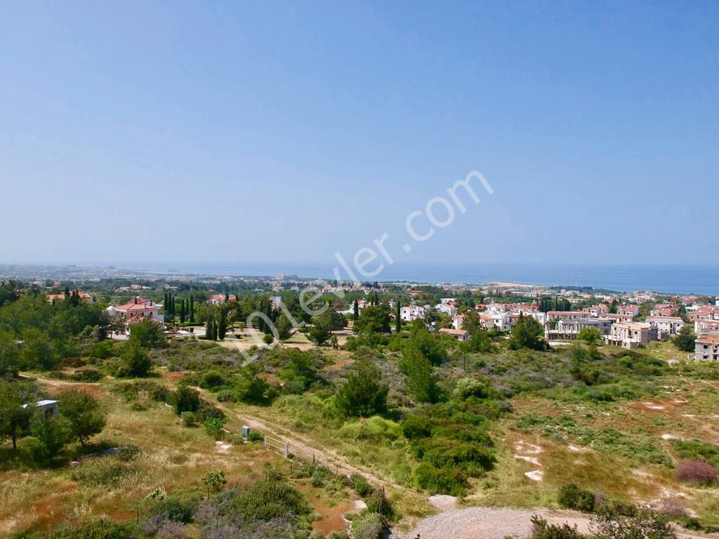 Residential Zoned Plot For Sale in Çatalköy, Kyrenia