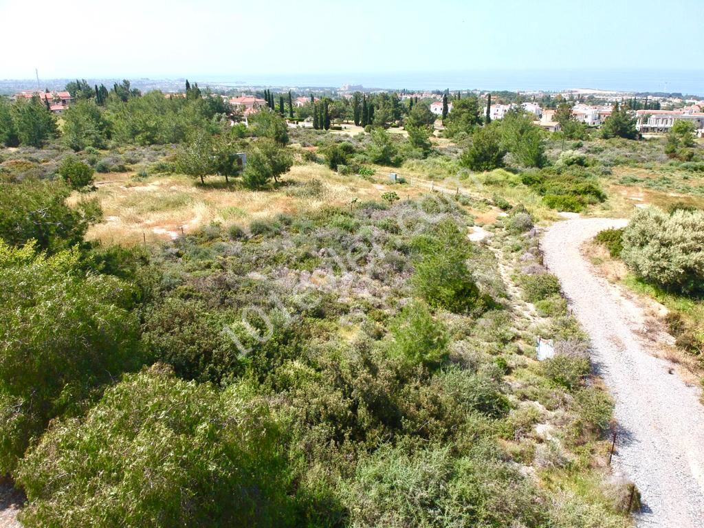 Residential Zoned Plot For Sale in Çatalköy, Kyrenia