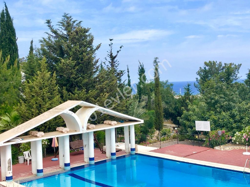 Flat For Sale in Çatalköy, Kyrenia