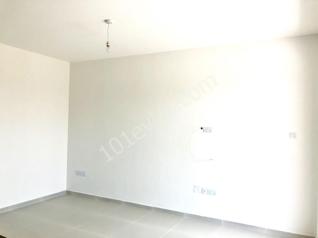 GİRNE ÇATALKÖY BÖLGESİNDE SATILIK 2+1 MODERN BAHÇELİ YENİ DAİRE