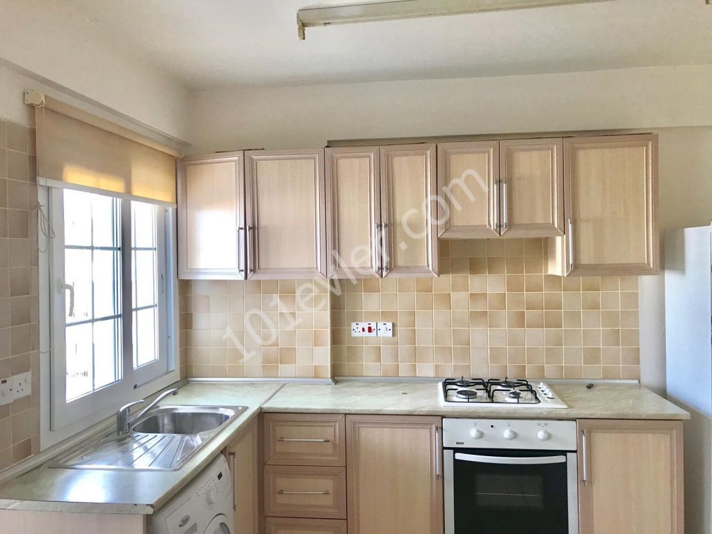 Flat To Rent in Girne Merkez, Kyrenia