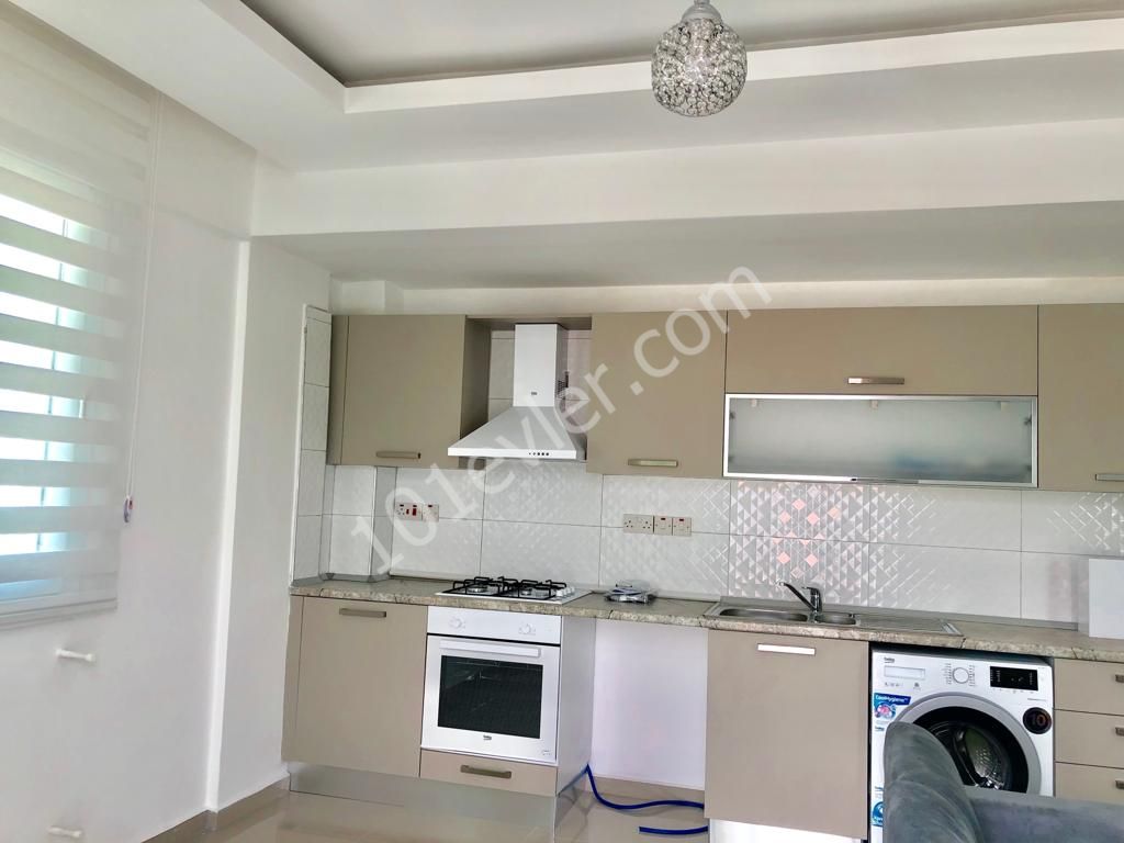 KKTC GİRNE MERKEZDE SATILIK TÜRK TAPULU 3+1 DAİRE