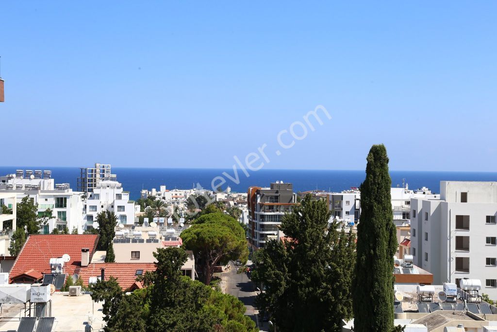 Girne' yaşamın merkezinde, avantajlı lokasyonuyla günden güne değerlenecek bir yatırım. 