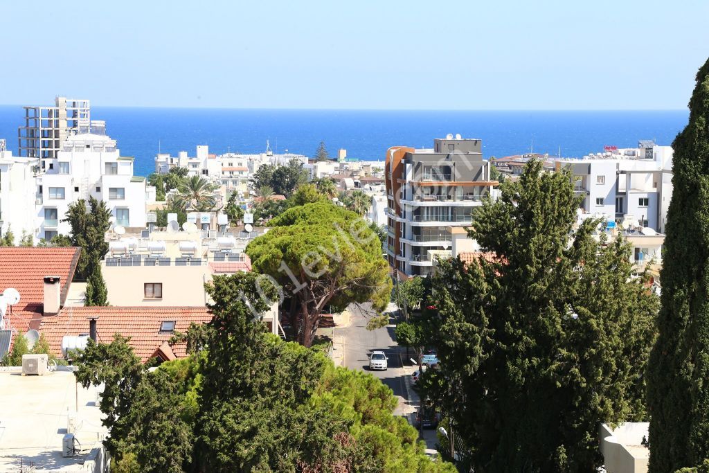 Girne' yaşamın merkezinde, avantajlı lokasyonuyla günden güne değerlenecek bir yatırım. 