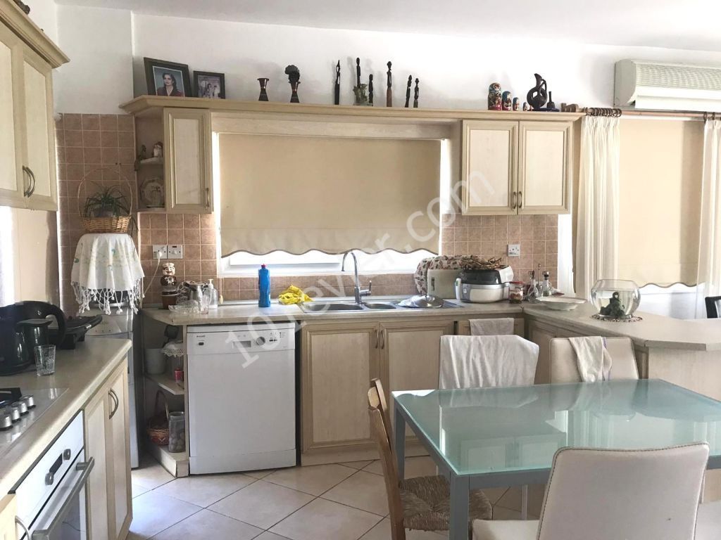 Flat For Sale in Girne Merkez, Kyrenia