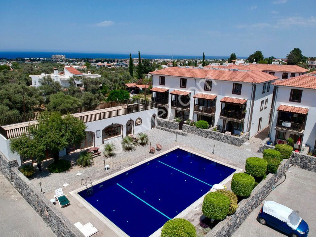 1+1 WOHNUNG ZUM VERKAUF IN DER REGION TRNC KYRENIA OZANKÖY MIT POOL ** 