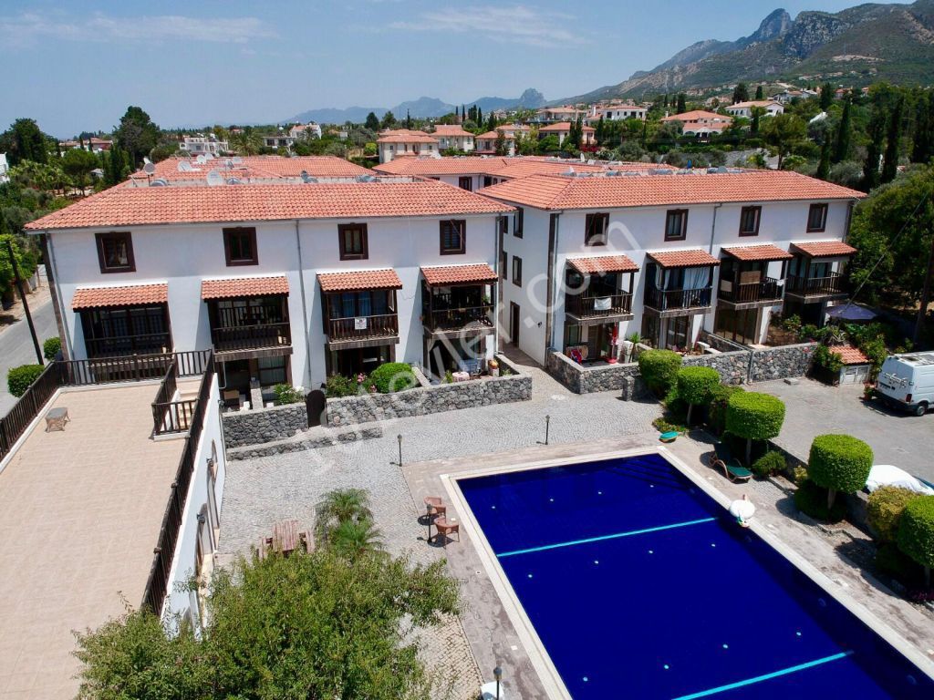 1 + 1 APARTMENT FOR SALE IN KYRENIA OZANKOY REGION OF TRNC ON A SITE WITH A POOL ** 