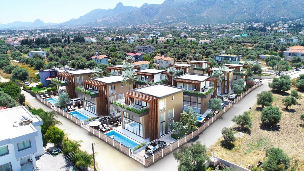 TRNC KYRENIA OZANKÖY ZU VERKAUFEN 5+1 TRIPLEX VILLEN ** 