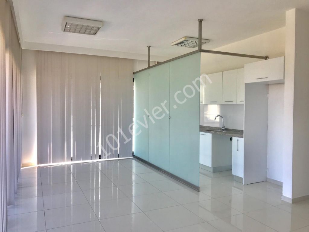 Flat To Rent in Girne Merkez, Kyrenia