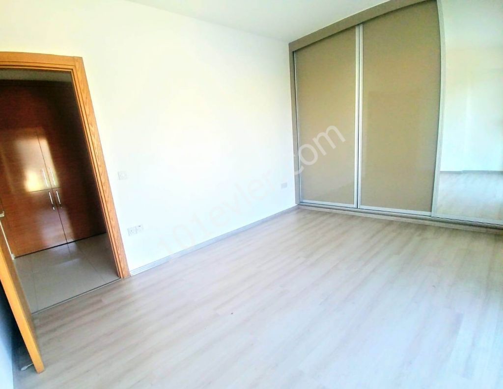 Flat To Rent in Girne Merkez, Kyrenia