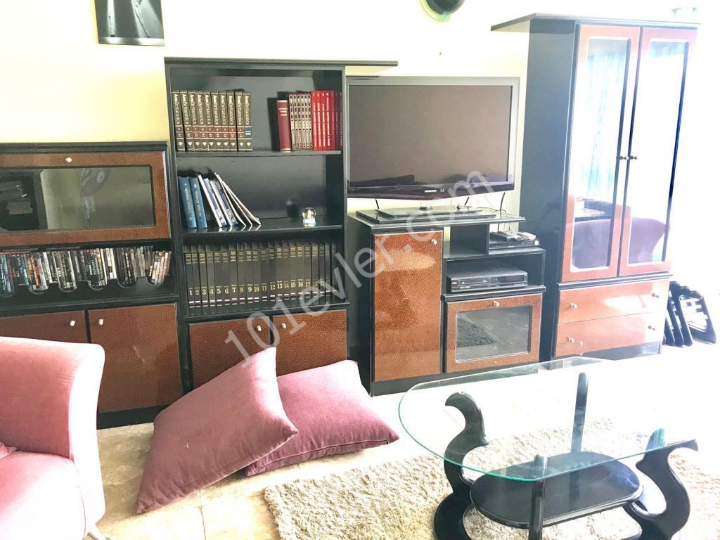 Flat To Rent in Girne Merkez, Kyrenia