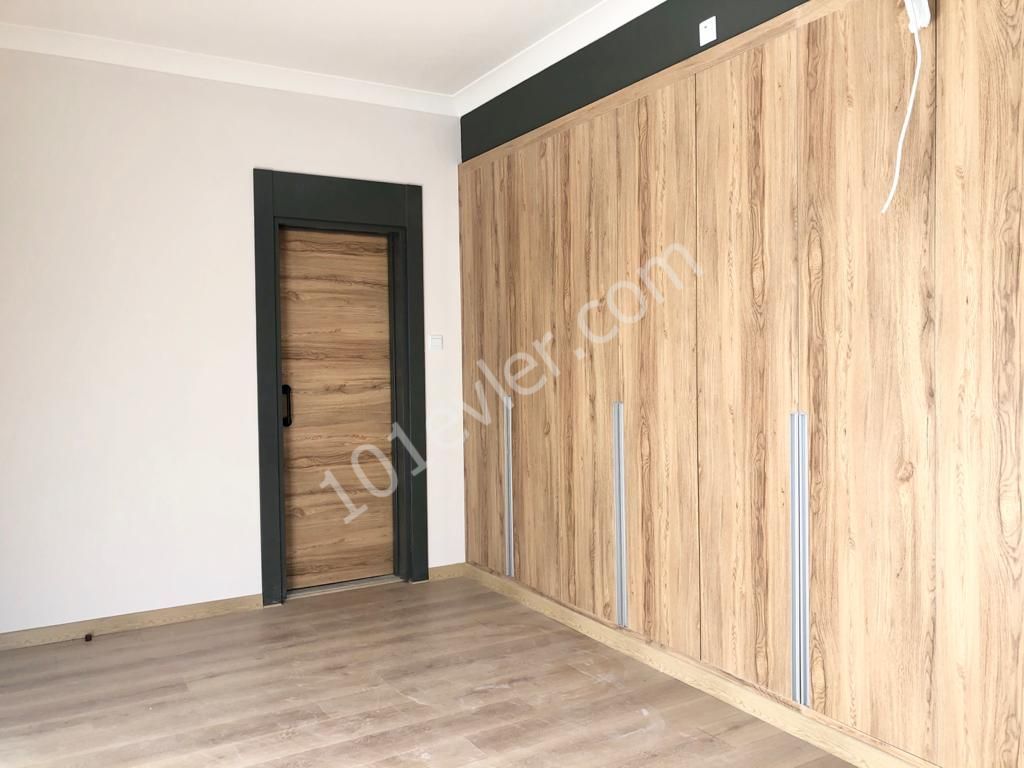 KKTC GİRNE MERKEZDE SATILIK 2+1 DAİRE