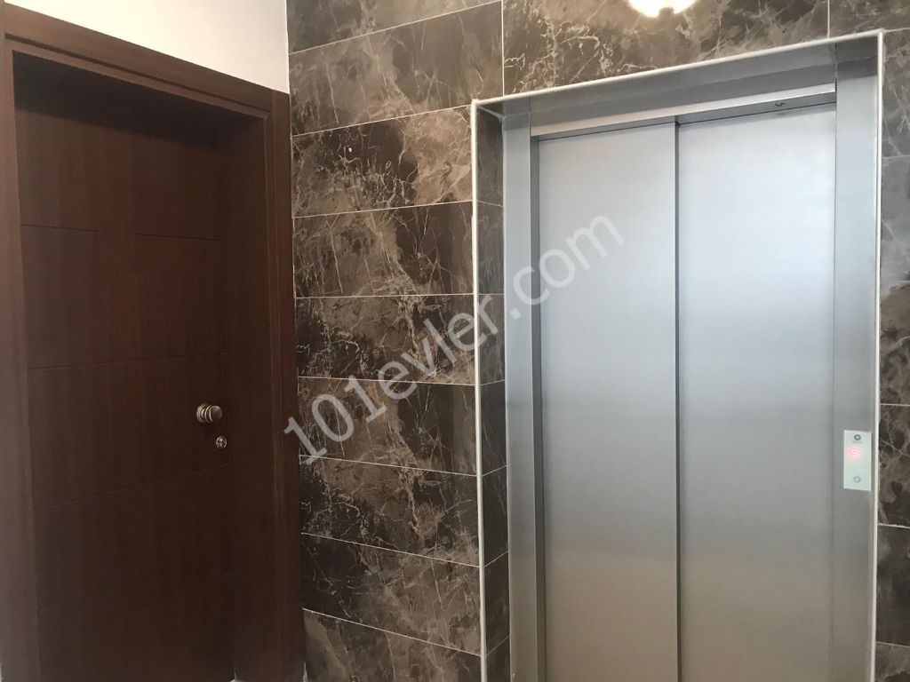 KKTC GİRNE MERKEZDE  2+1 SATILIK PENTHOUSE