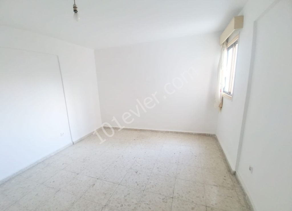 Flat To Rent in Girne Merkez, Kyrenia