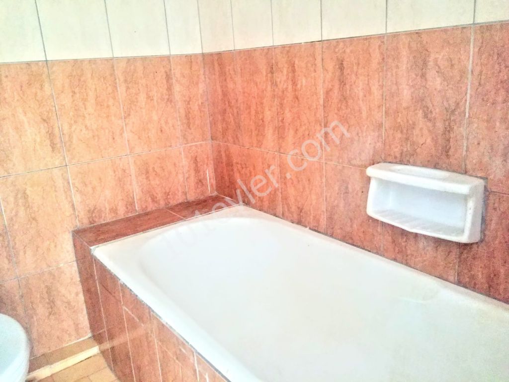 Flat To Rent in Girne Merkez, Kyrenia