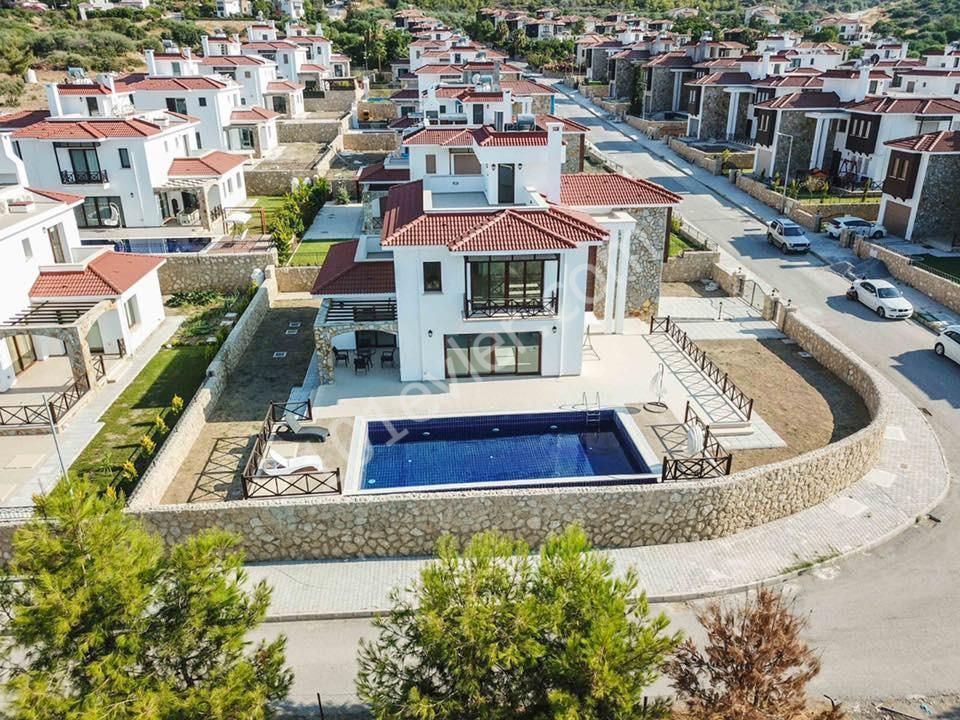 Villa To Rent in Bellapais, Kyrenia