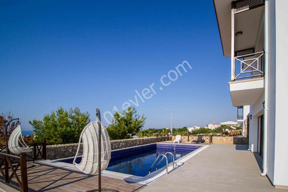 Villa To Rent in Bellapais, Kyrenia