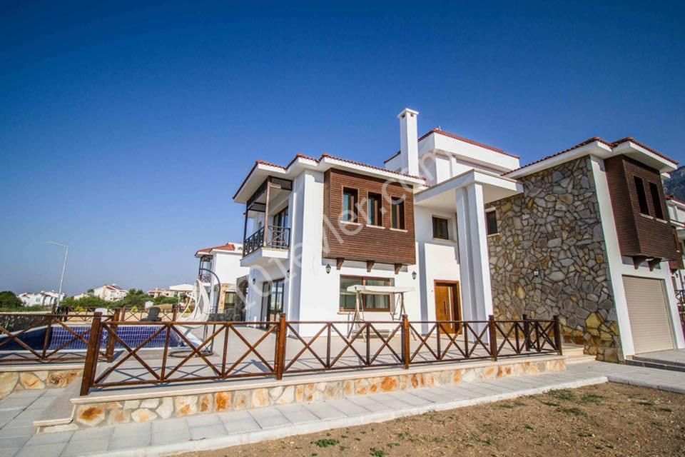 Villa To Rent in Bellapais, Kyrenia