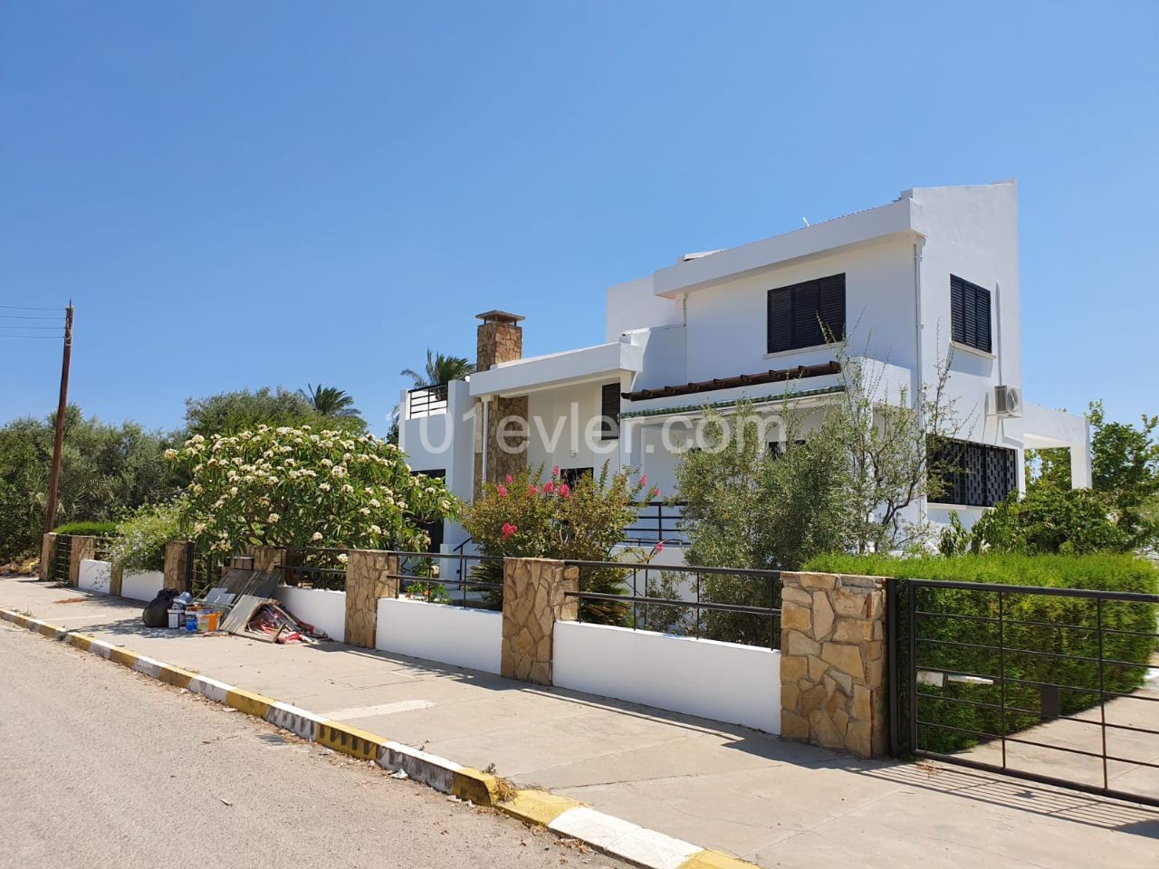 Villa For Sale in Zeytinlik, Kyrenia