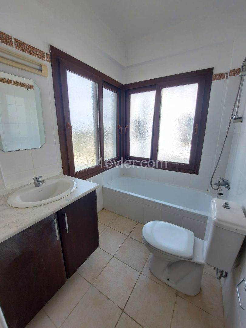 VILLA IN A SITE IN A GREAT LOCATION FOR SALE IN ALSANCAK! ** 