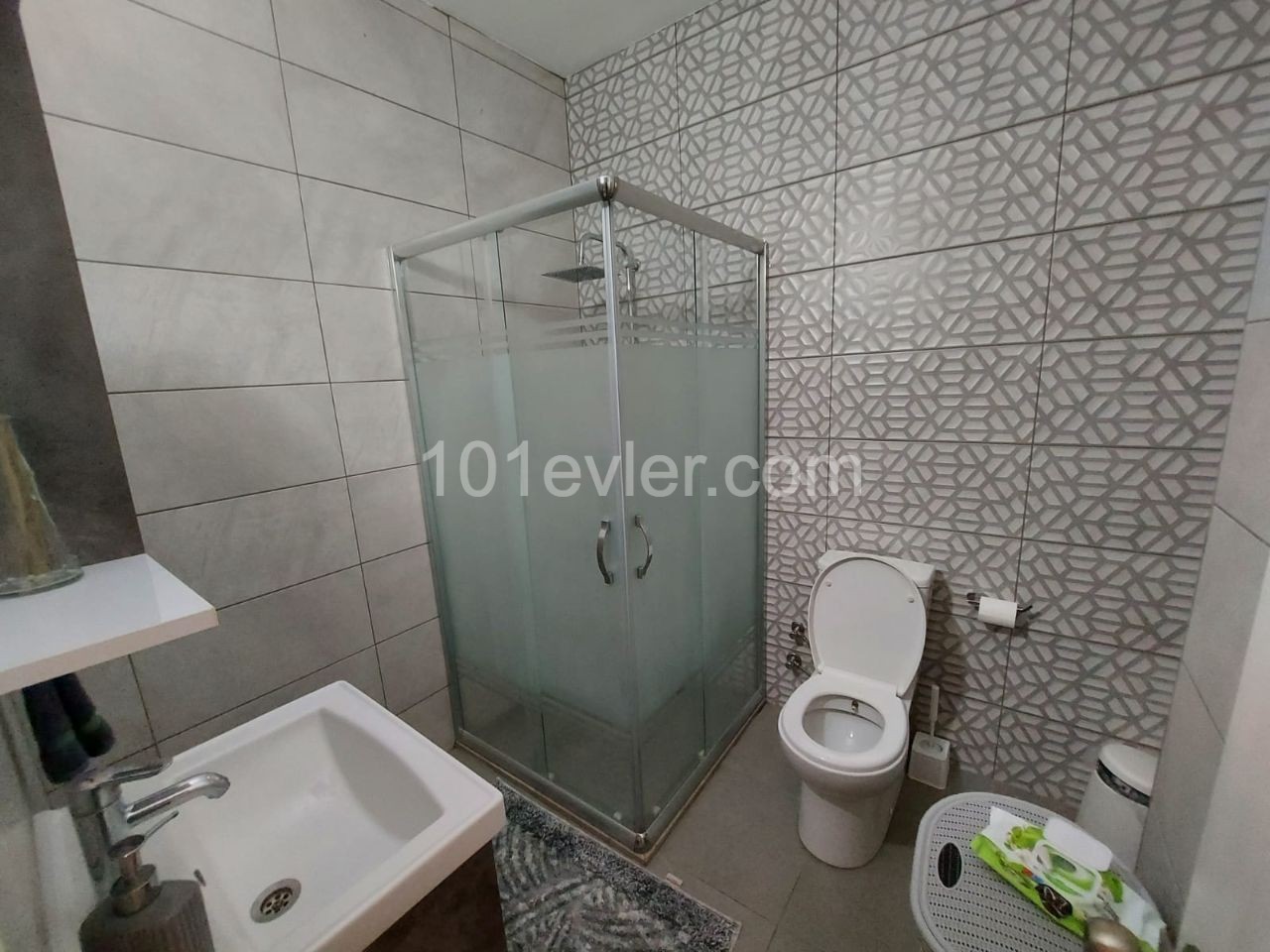 GROUND FLOOR 3+1 FLAT WITH GARDEN POOL FOR SALE IN KYRENIA CENTER! ** 