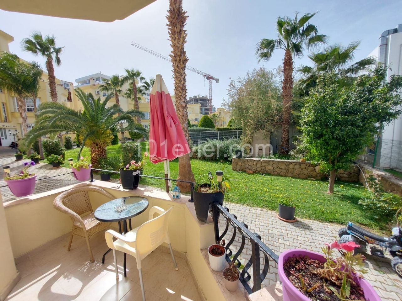 GROUND FLOOR 3+1 FLAT WITH GARDEN POOL FOR SALE IN KYRENIA CENTER! ** 