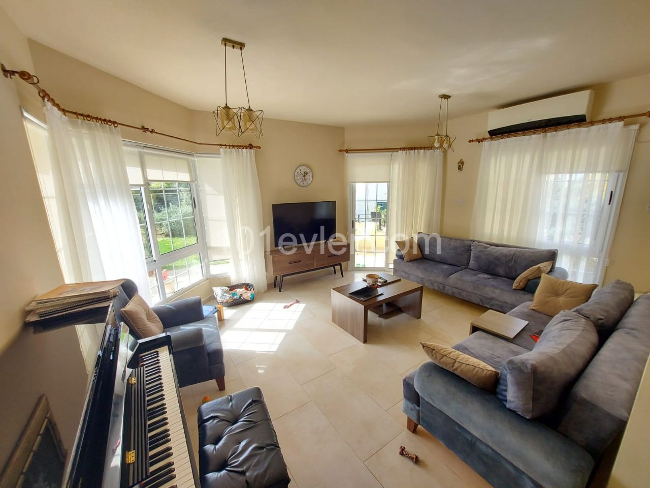 GROUND FLOOR 3+1 FLAT WITH GARDEN POOL FOR SALE IN KYRENIA CENTER! ** 