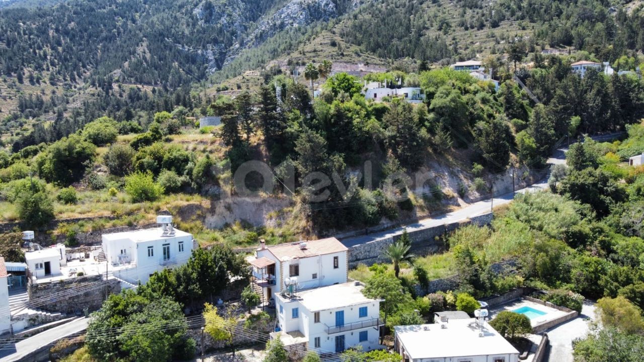 DETACHED HOUSE FOR SALE WITH WONDERFUL MOUNTAIN AND SEA VIEWS IN LAPTA BAŞPINAR! ** 