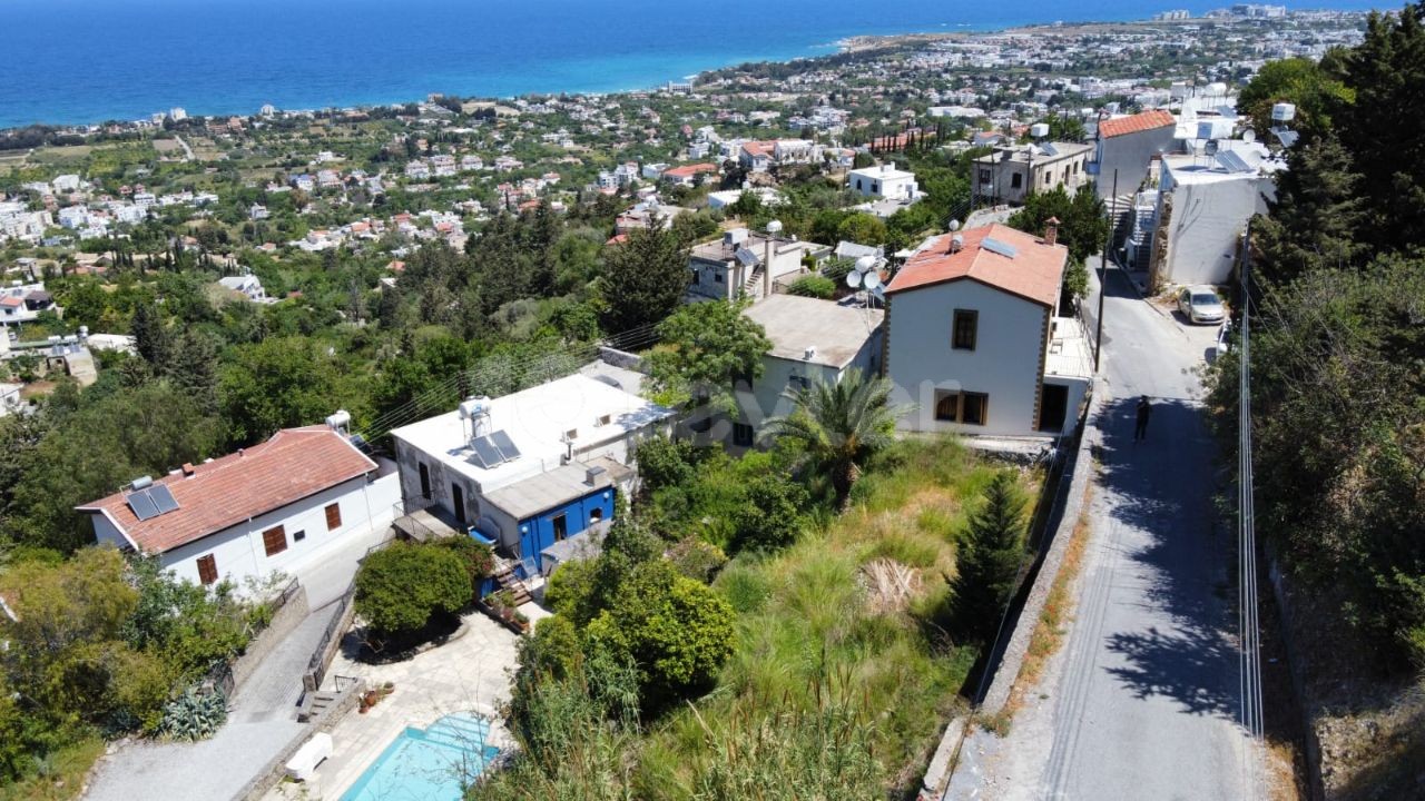 DETACHED HOUSE FOR SALE WITH WONDERFUL MOUNTAIN AND SEA VIEWS IN LAPTA BAŞPINAR! ** 