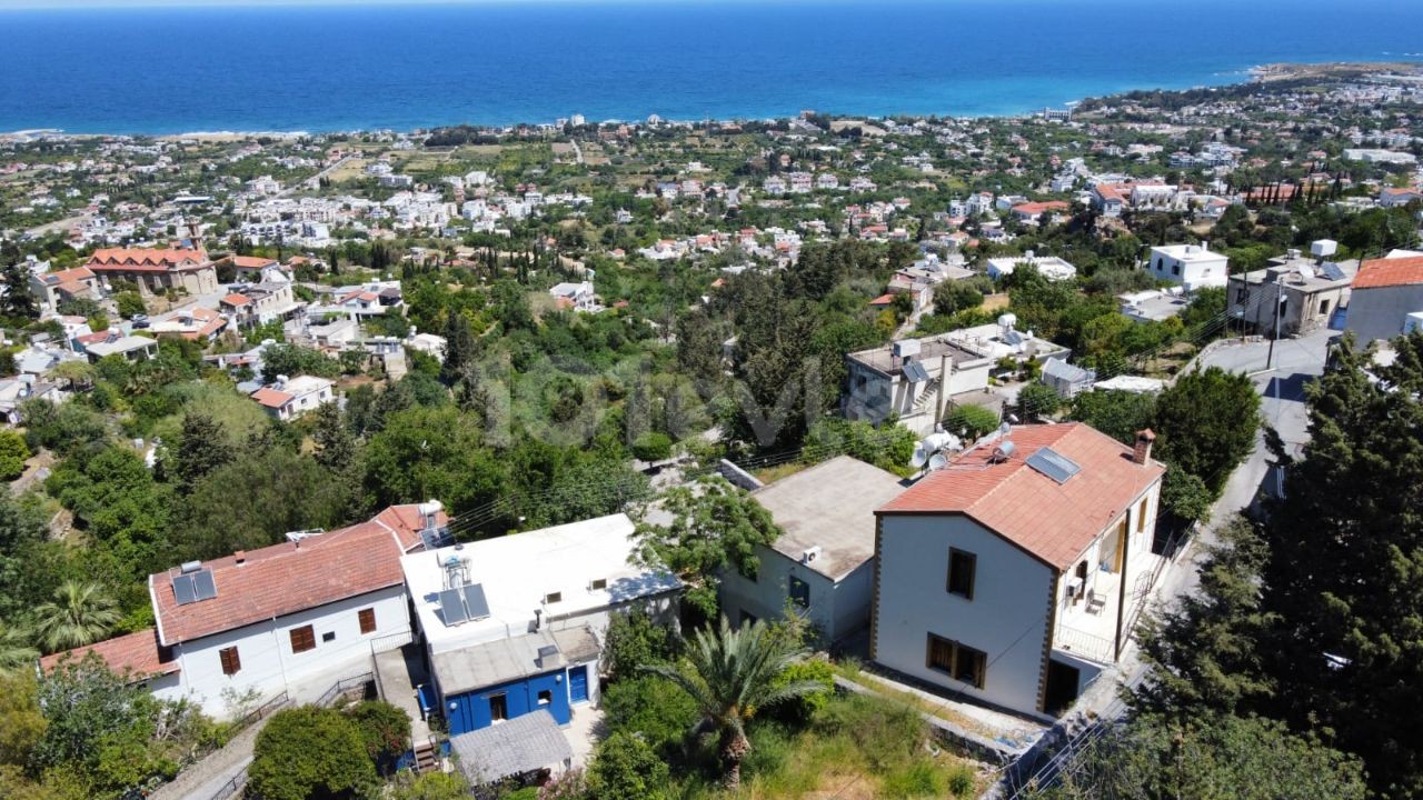 DETACHED HOUSE FOR SALE WITH WONDERFUL MOUNTAIN AND SEA VIEWS IN LAPTA BAŞPINAR! ** 