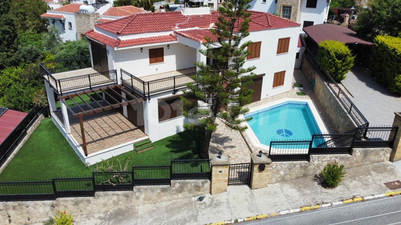 4 + 1 VILLA WITH A WONDERFUL GARDEN AND A PRIVATE POOL IN THE BELLAPAIS DISTRICT OF KYRENIA! ** 