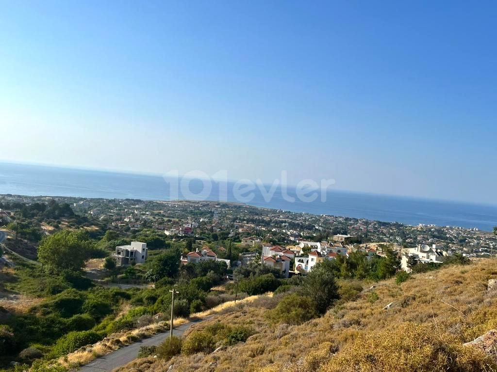 1505M2 GRUNDSTÜCK MIT MEERBLICK ZUM VERKAUF IN KYRENIA KARSIYAKA! ** 