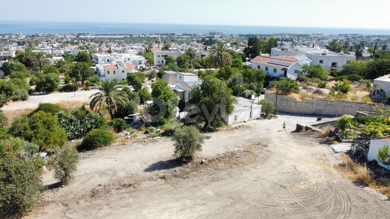 LAND WITH TURKISH TITLE FOR SALE IN KYRENIA OZANKOY (4313M2)! ** 